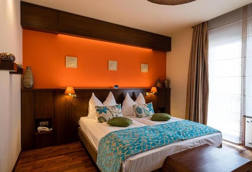 Classic room with balcony, Mala Garden Design