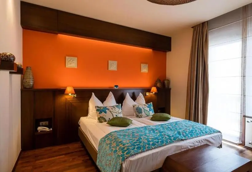 Classic room with balcony, Mala Garden Design