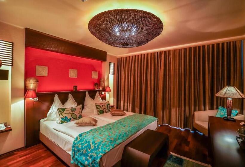 Номер Deluxe Вид на Озеро, Mala Garden Design