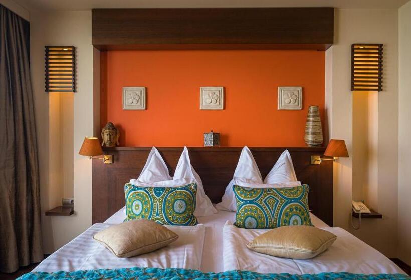 Номер Deluxe Вид на Озеро, Mala Garden Design