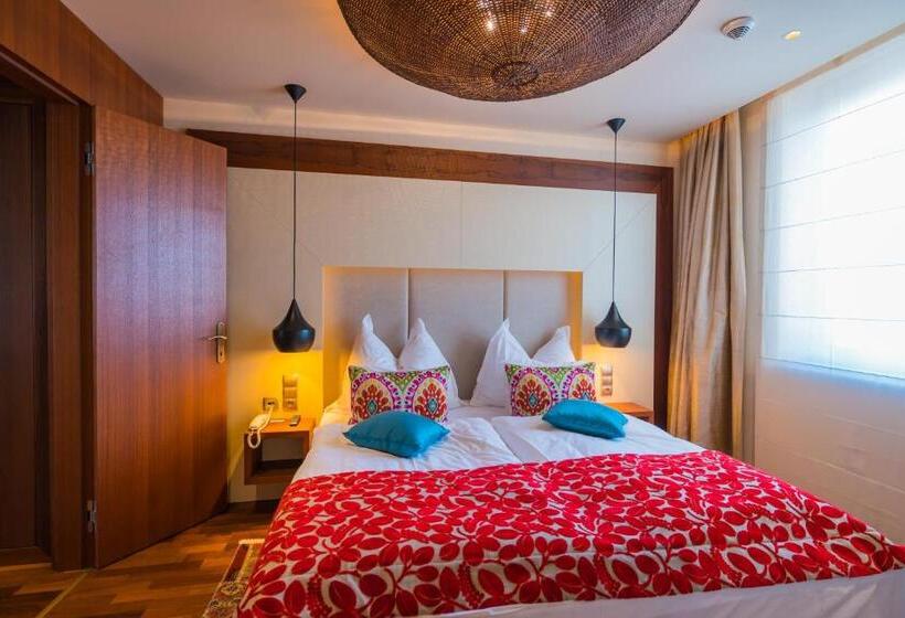 Люкс с Видом, Mala Garden Design