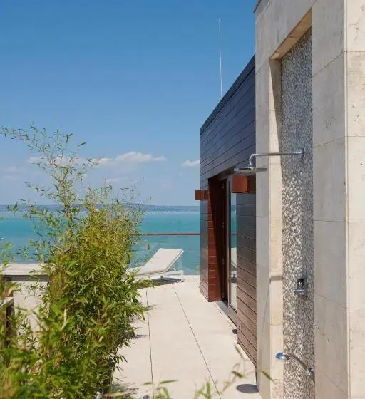 سوئیت پنت هاوس, Mala Garden Design