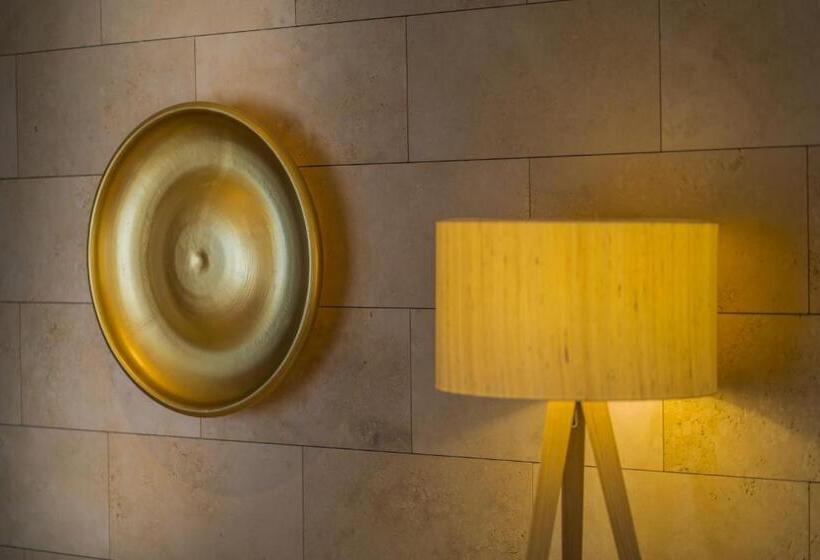 Люкс, Mala Garden Design