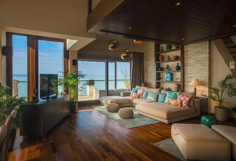 سوئیت پنت هاوس, Mala Garden Design