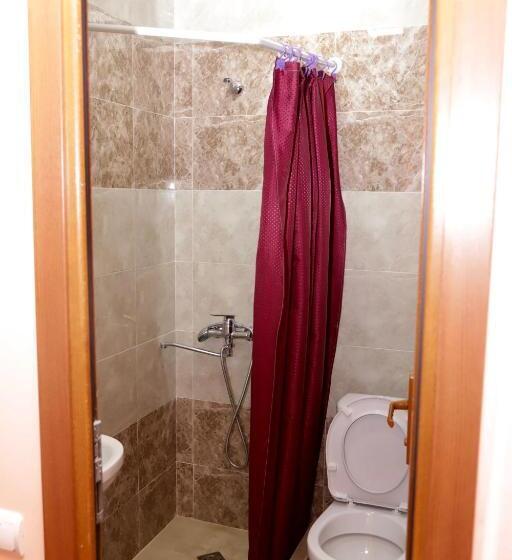 חדר סטנדרט לשלושה, Noravank B&b