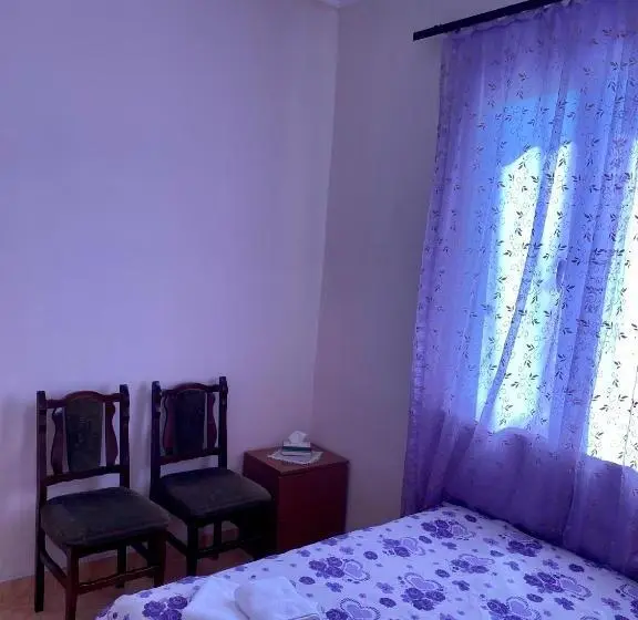 スタンダードシングルルーム, Noravank B&b