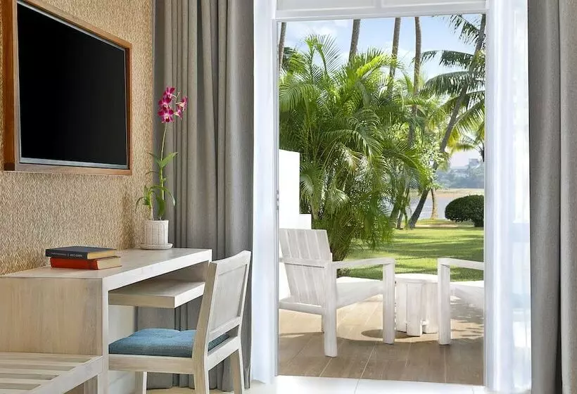 レイクビューデラックスルーム, Avani Kalutara Resort