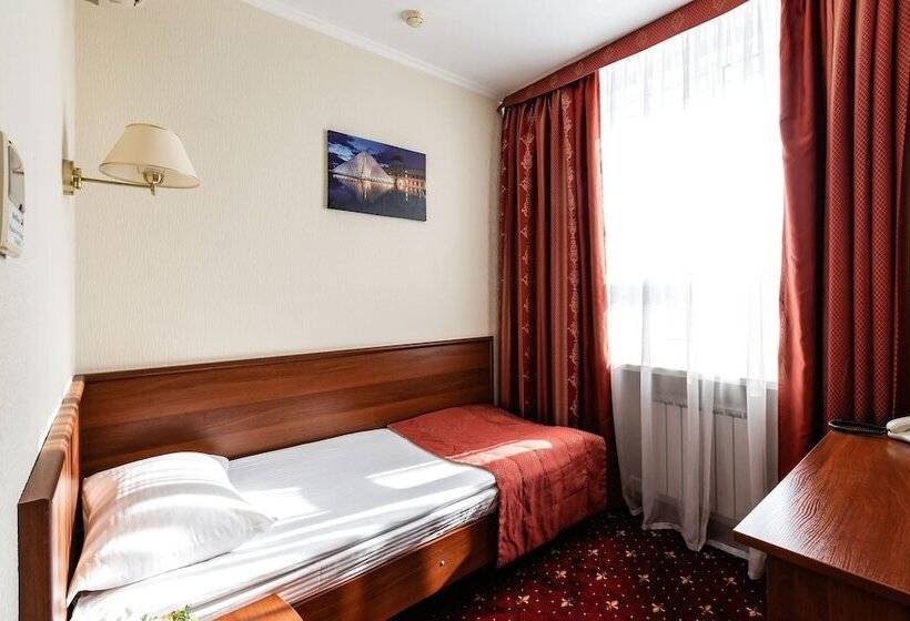 标准单人间, Amaks Congress