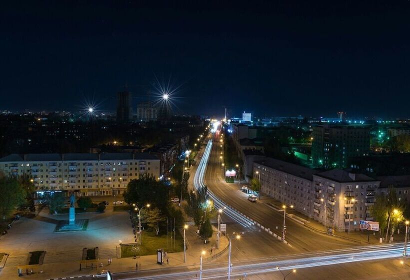 标准间, Amaks Congress