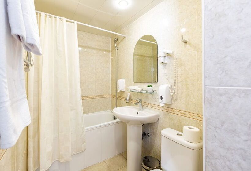 标准工作室, Amaks Congress