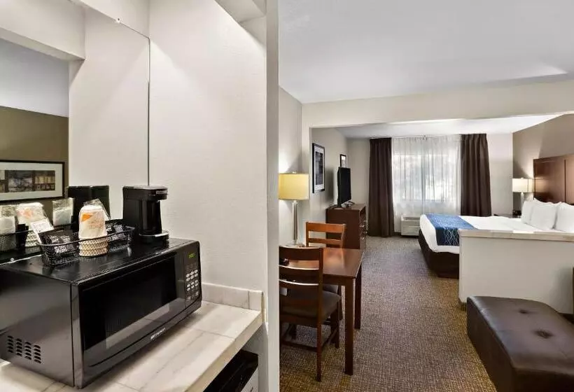 キングサイズベッドのスイートルーム, Comfort Inn Lacey Olympia