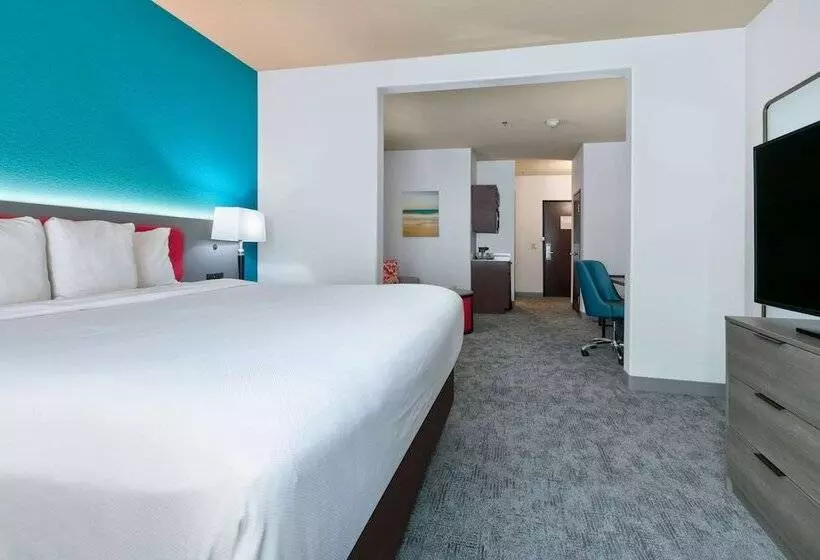 スイート, Comfort Suites Arlington  Entertainment District