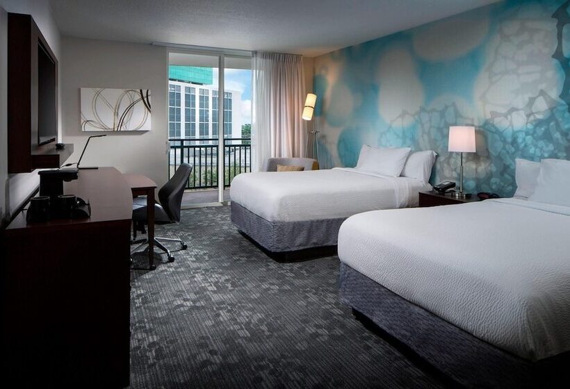 غرفه قياسيه سريرين مزدوجين, Courtyard Miami Dadeland