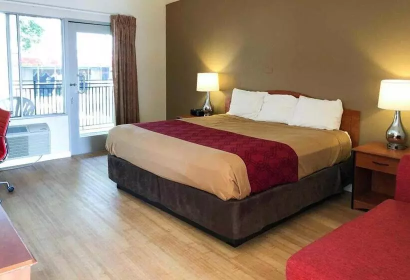 سوییت جونیور, Garden Inn & Suites Oakland Airport