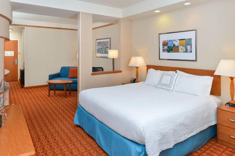 Люкс Executive Кровать Кинг, Fairfield Inn And Suites By Marriott Elk Grove