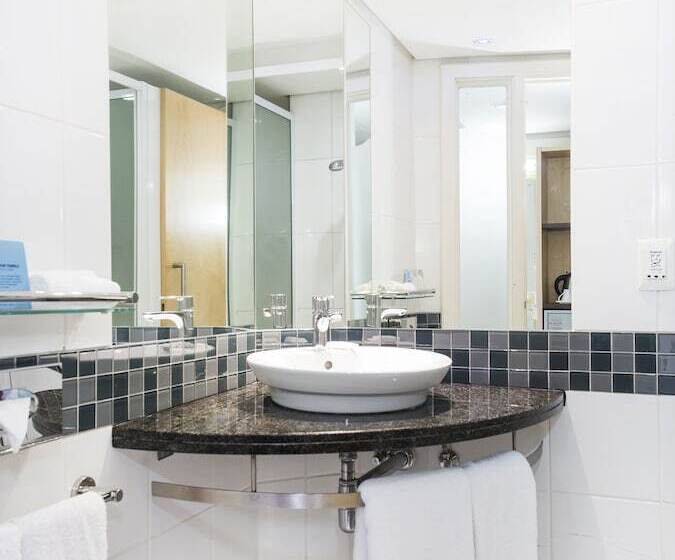 标准间带双人床, Holiday Inn Express Sandton Woodmead, An Ihg