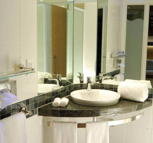 스탠다드 룸 더블 침대, Holiday Inn Express Sandton Woodmead, An Ihg