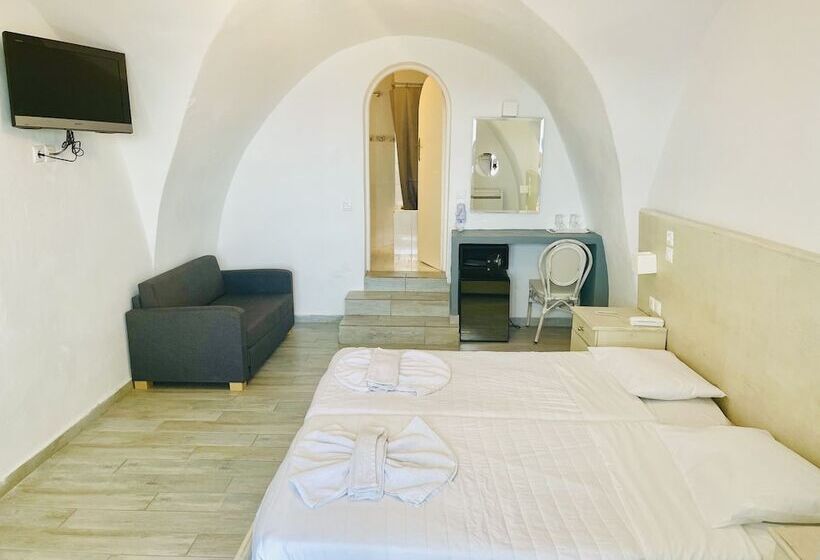 Номер Стандартный с Видом, Loucas On The Cliff