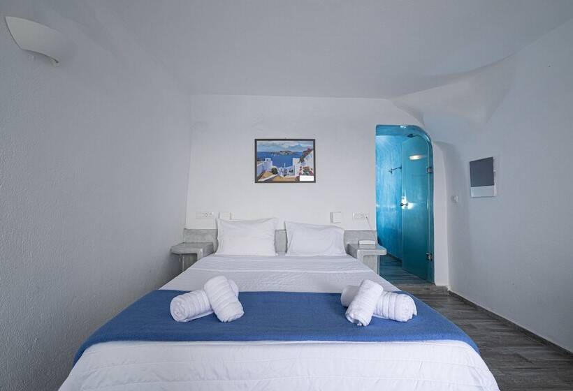 Номер Superior с Видом, Loucas On The Cliff