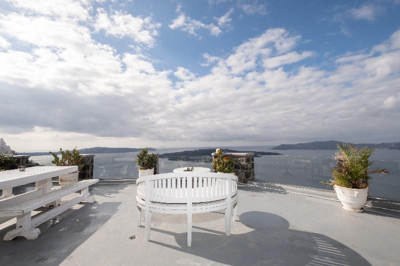 Номер Стандартный с Видом, Loucas On The Cliff