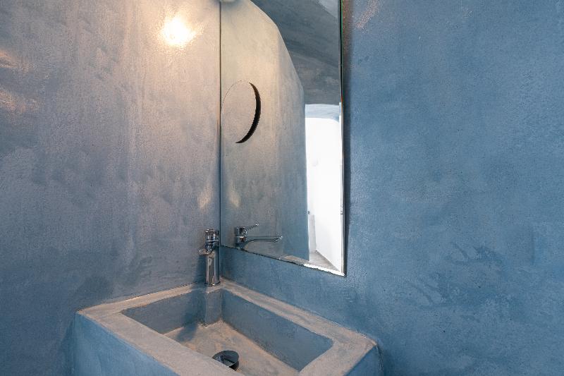 Номер Стандартный с Видом, Loucas On The Cliff