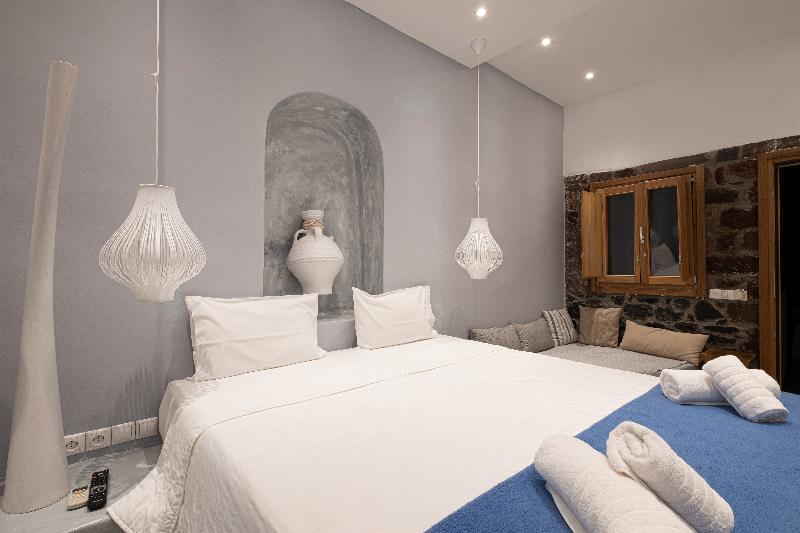 Номер Стандартный с Видом, Loucas On The Cliff