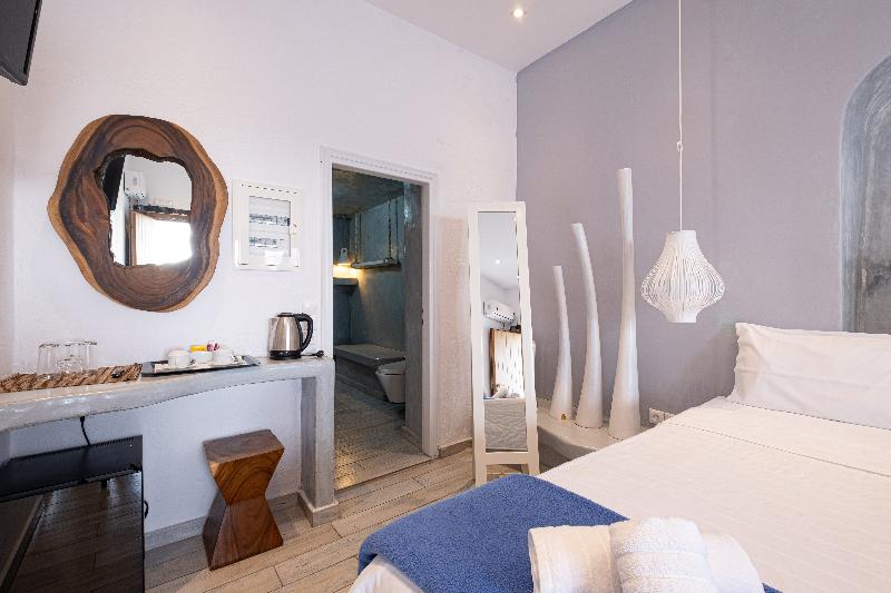 Номер Стандартный с Видом, Loucas On The Cliff