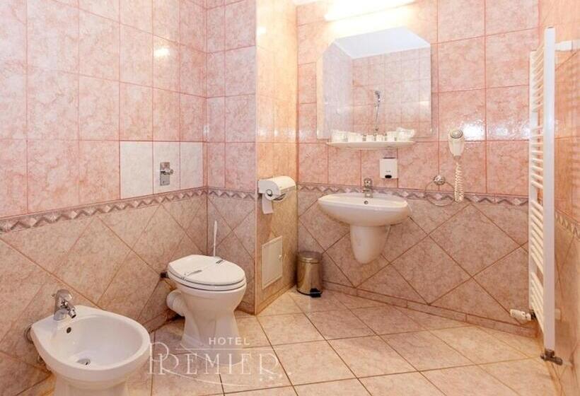 חדר סופריור לארבעה, Premier