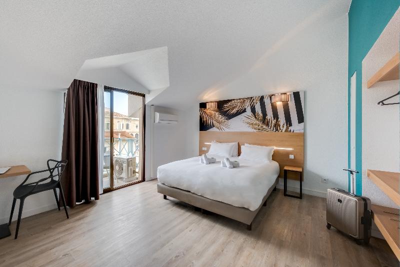 스탠다드 스튜디오, Residhotel Les Coralynes