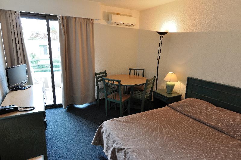 이코노미 스튜디오, Residhotel Les Coralynes