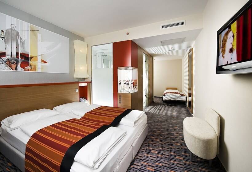 חדר סטנדרט לשלושה, Royal Park Boutique