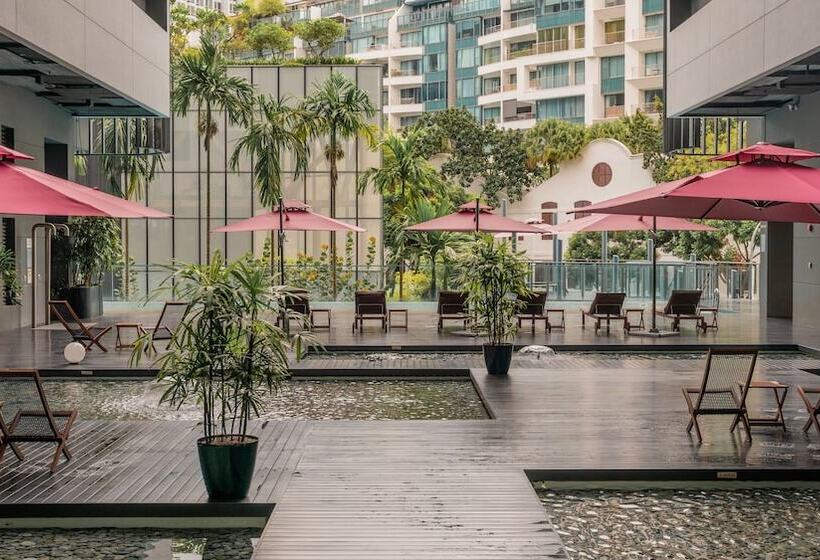 اتاق اجرایی, Studio M