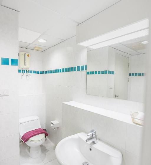 اتاق اجرایی, The Aiyapura Bangkok