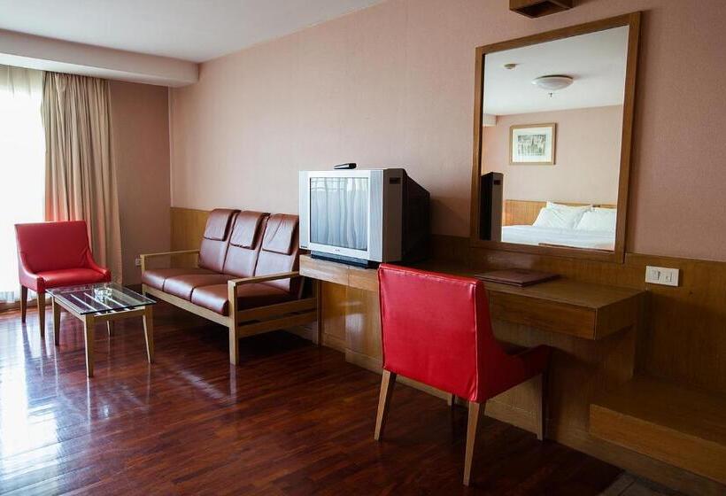 اتاق اجرایی, The Aiyapura Bangkok