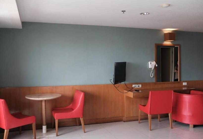 اتاق اجرایی, The Aiyapura Bangkok