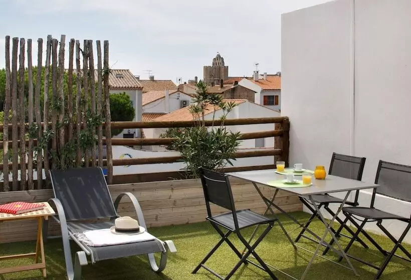 سوییت جونیور, Vila De La Mar & Spa