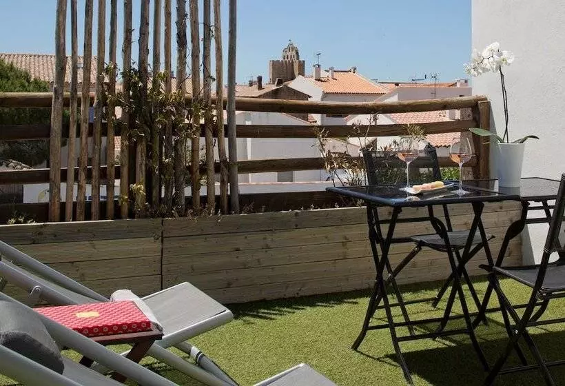 سوییت جونیور, Vila De La Mar & Spa