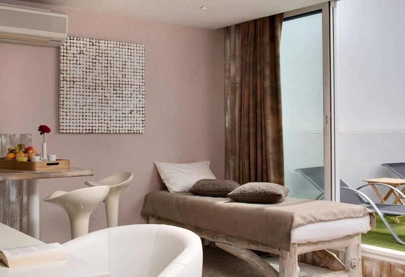 جناح جونيور, Vila De La Mar & Spa