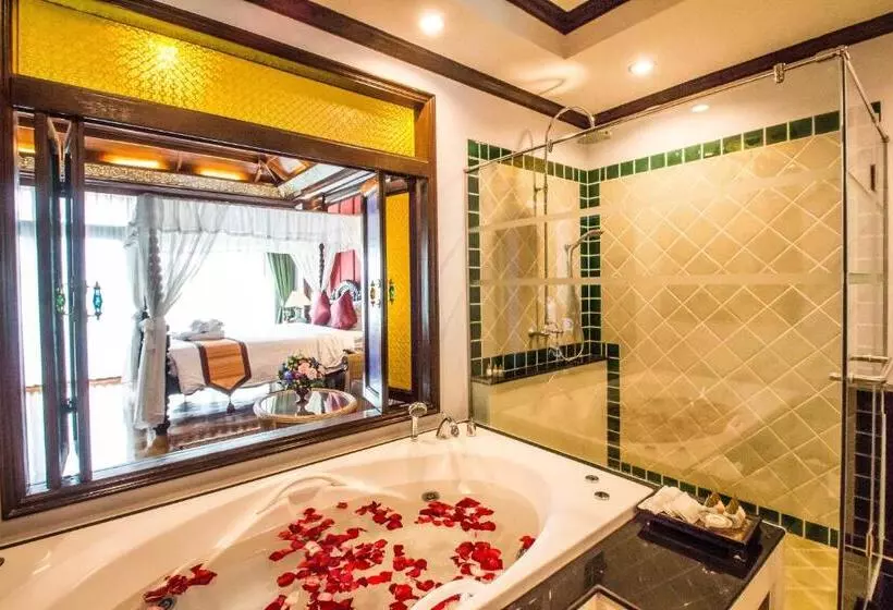اتاق لوکس با تخت بزرگ, Sunday Villa Sirilanna
