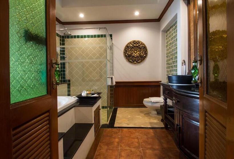 سوئیت جونیور با تخت بزرگ, Villa Sirilanna