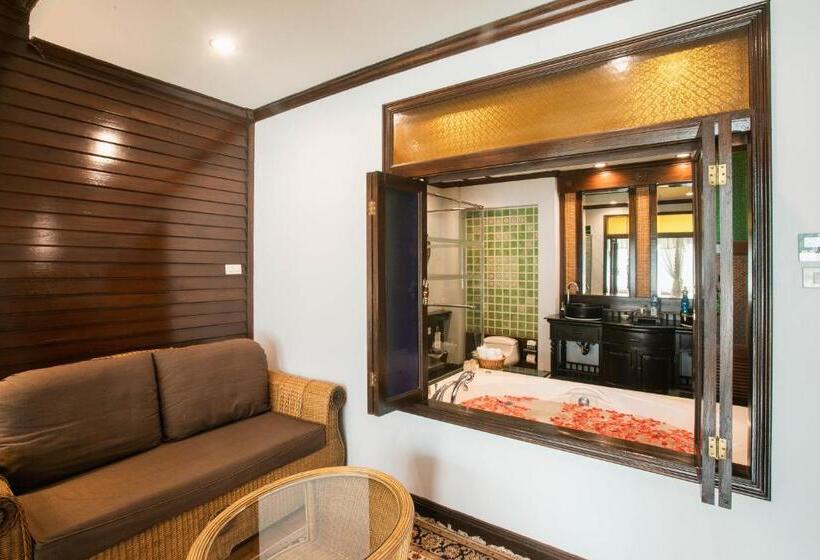 سوئیت جونیور با تخت بزرگ, Villa Sirilanna