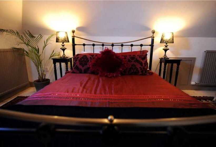 Camera Classica, Yann's At Glenearn House