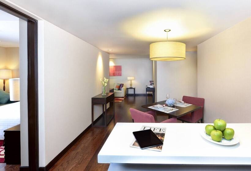 デラックススイート, Sathorn Vista Bangkok Marriott Executive Apartments