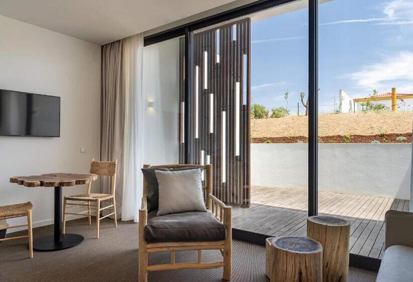 اتاق استاندارد با چشمانداز, Octant Evora