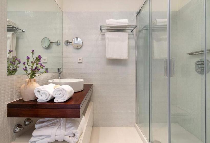 ویلای 3 خوابه با استخر, Octant Evora