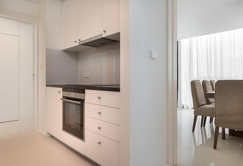 ویلای 3 خوابه با استخر, Octant Evora