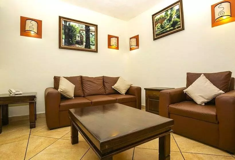 سوییت جونیور, Casa Del Virrey Hotel And Suites