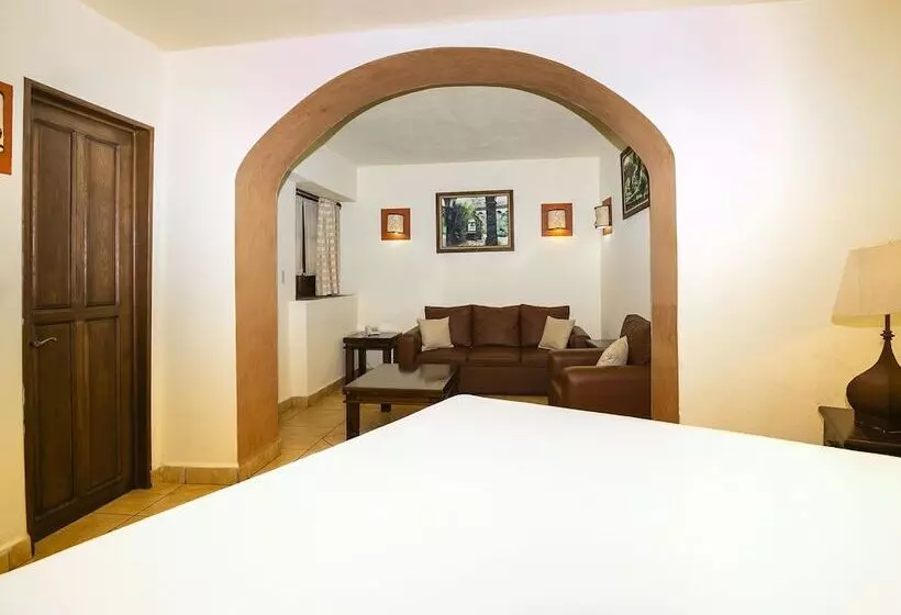 سوییت جونیور, Casa Del Virrey Hotel And Suites