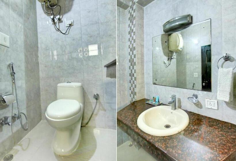 Deluxe Rum, Fabhotel Le Heritage Karol Bagh