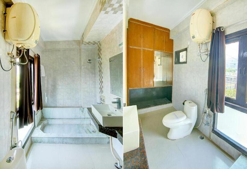 Familjerum, Fabhotel Le Heritage Karol Bagh